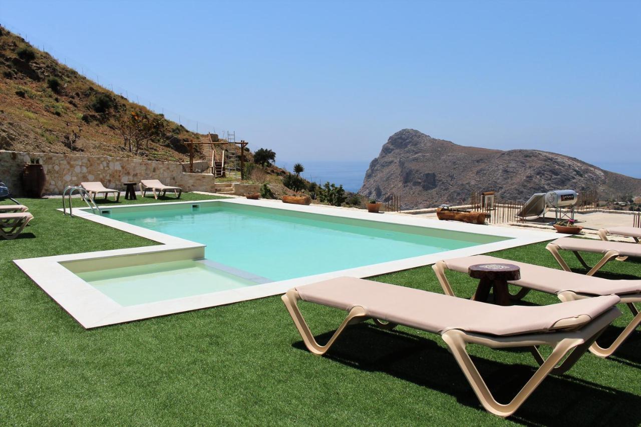 Hideaway Southcrete * Lentas